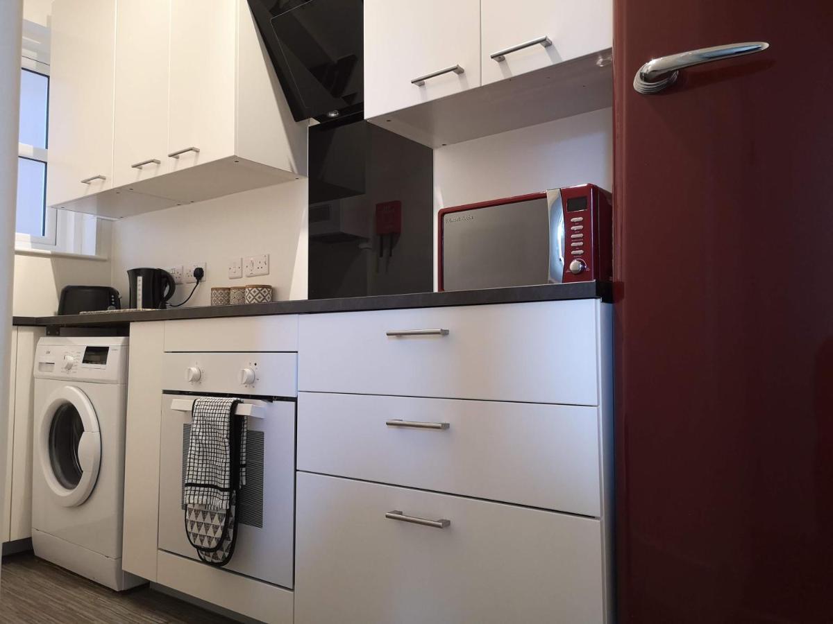 2 Bedroom Apartment At Kent Escapes Short Lets & Serviced Accommodation Kent, Bouverie Escape Folkestone With Wifi Esterno foto