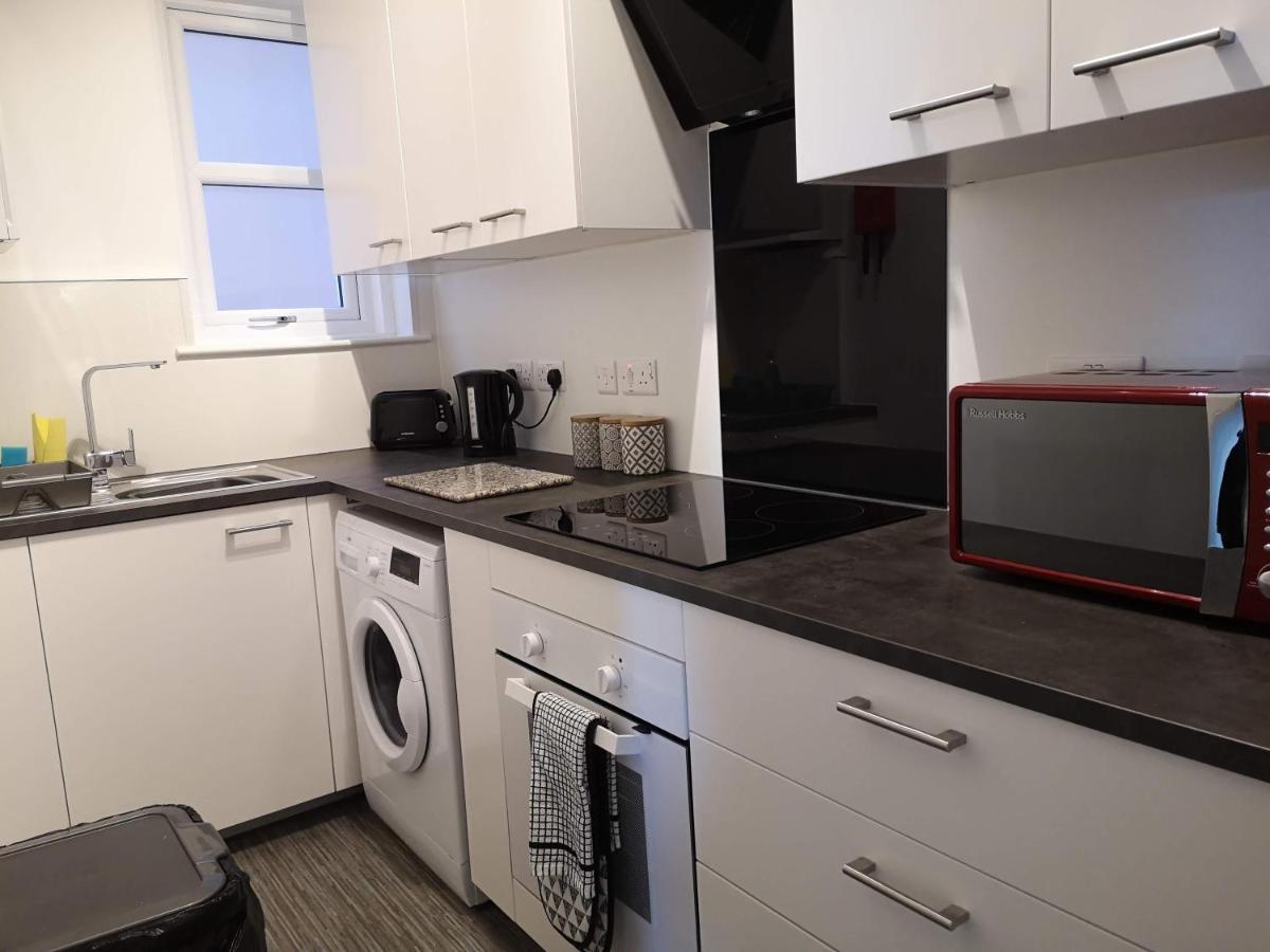 2 Bedroom Apartment At Kent Escapes Short Lets & Serviced Accommodation Kent, Bouverie Escape Folkestone With Wifi Esterno foto
